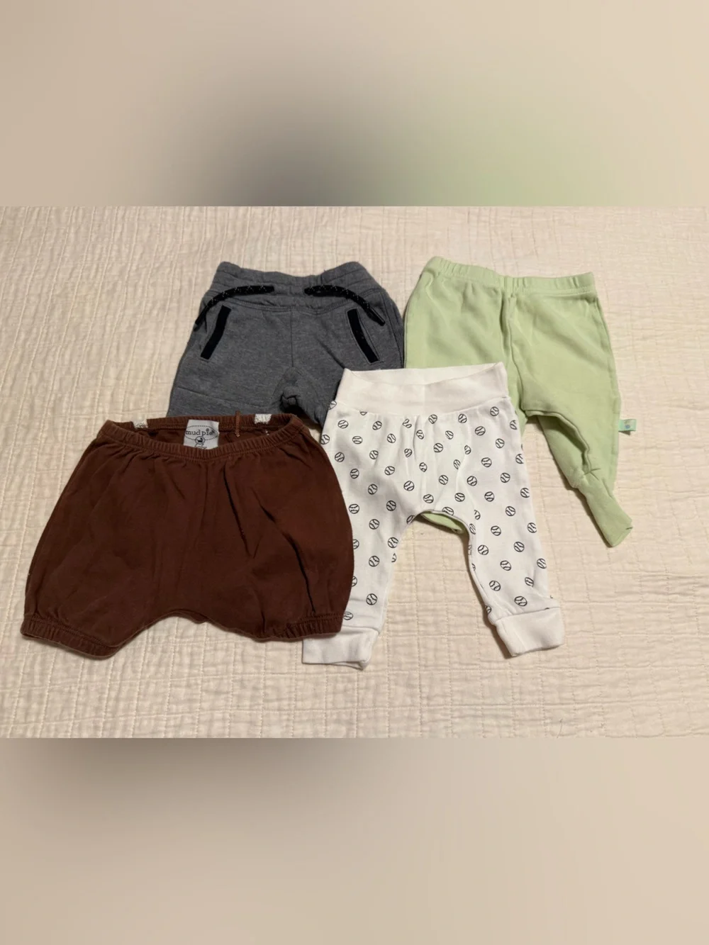 4-pack baby pants and shorts clothing set size 0-3 months
